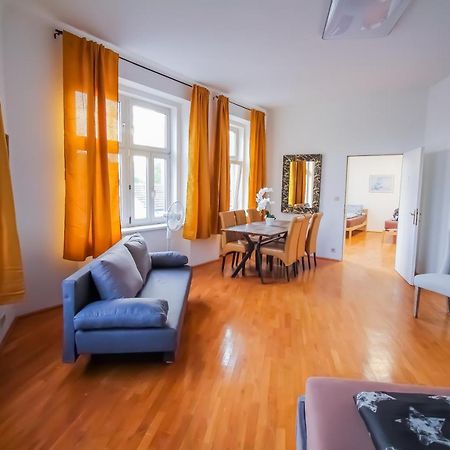 Family 3 Bedroom Apartment Lv7 Bécs Kültér fotó