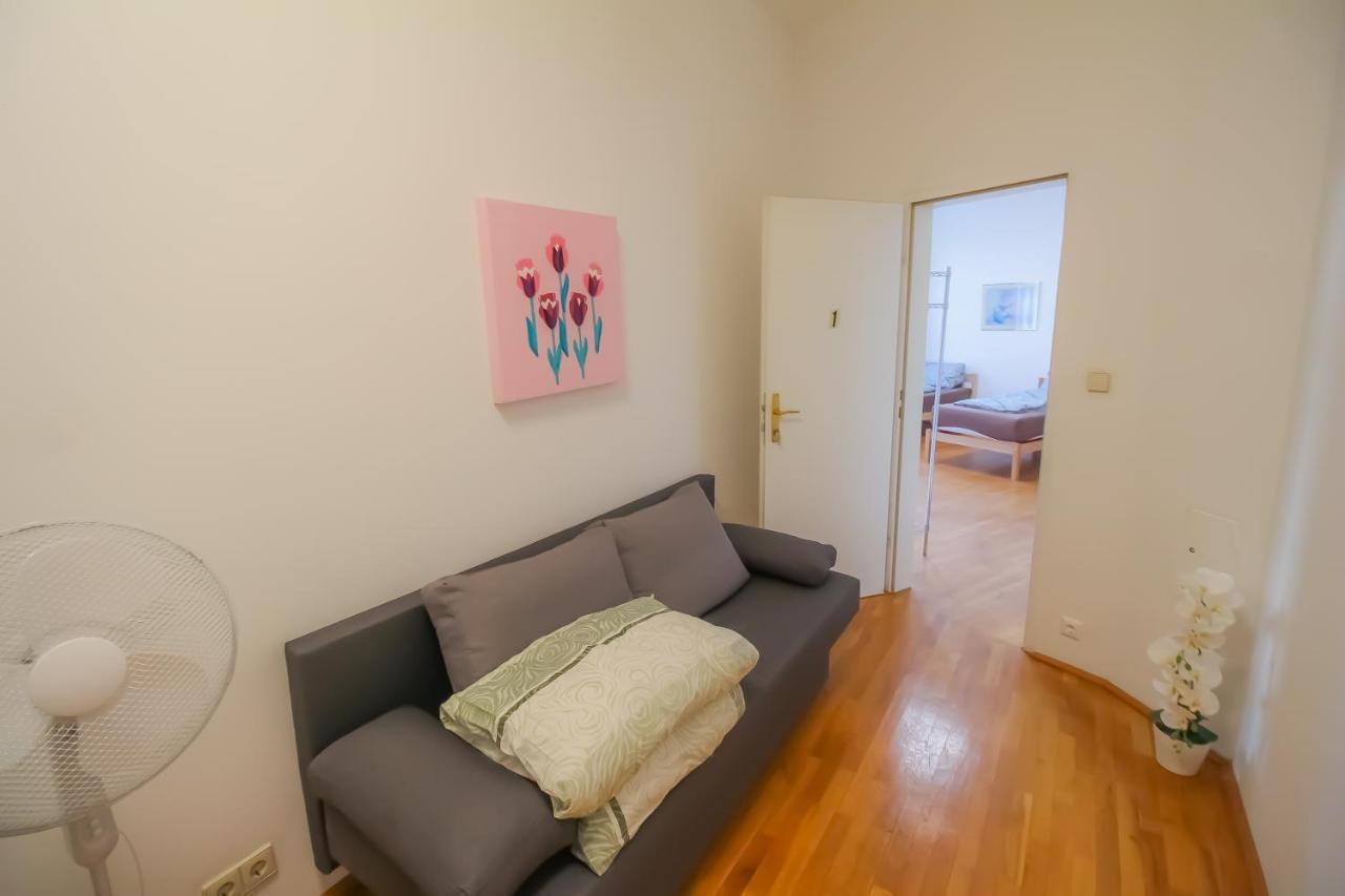 Family 3 Bedroom Apartment Lv7 Bécs Kültér fotó